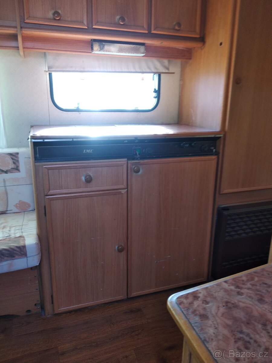 Prodám karavan s tp a stk - 4