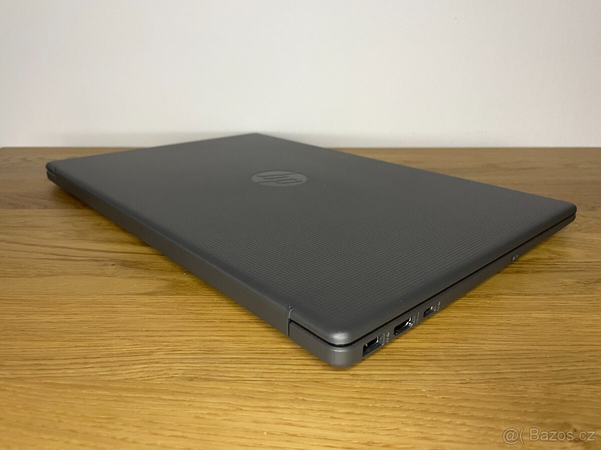 HP 255 G10 AMD R3 7320U 2.4GHz / 8GB / 256GB NVMe černá - 4