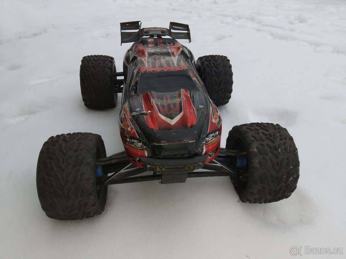 Traxxas e-revo 1:8/1:10 - 4