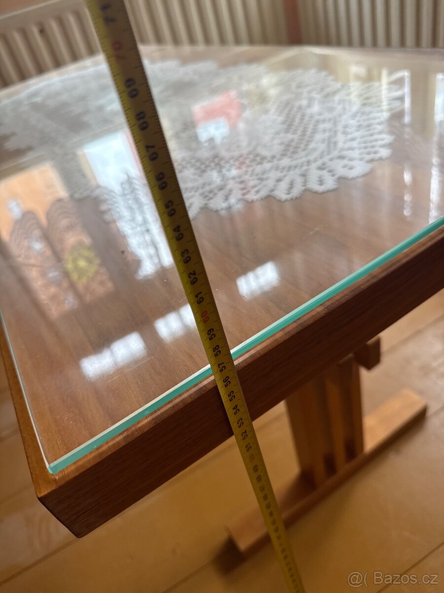 Konferenční stolek - 4