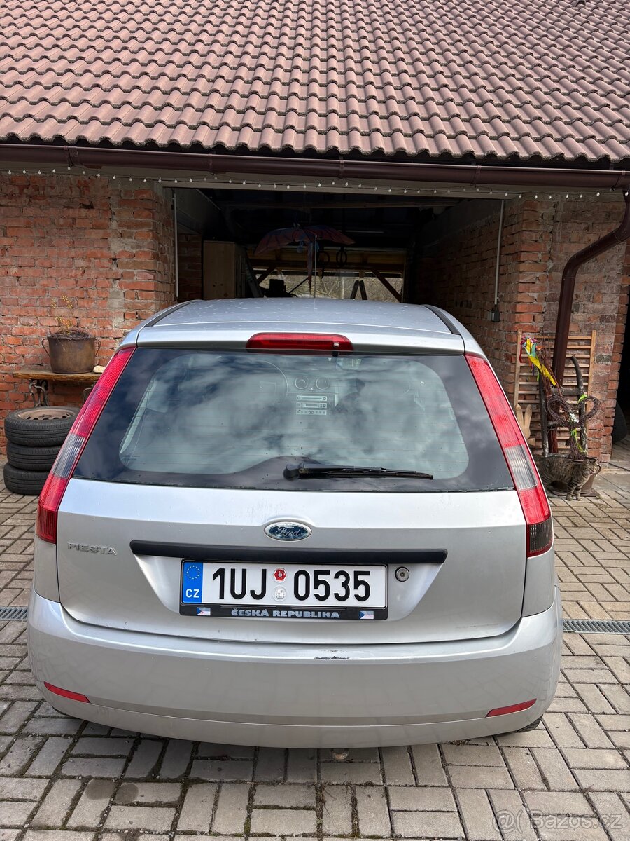 Ford fiesta - 4