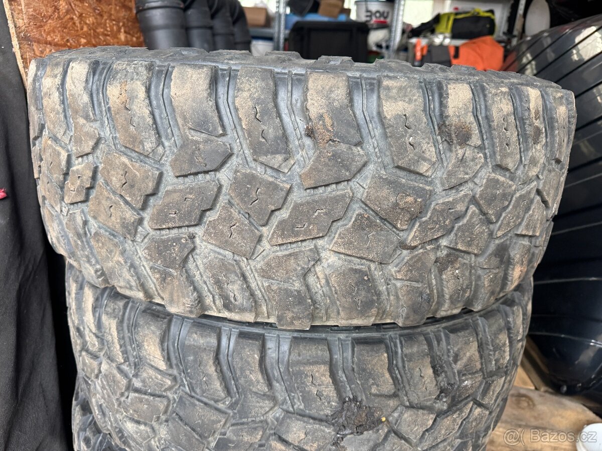 Pneumatiky Cooper Discoverer STT PRO 265/70 R17