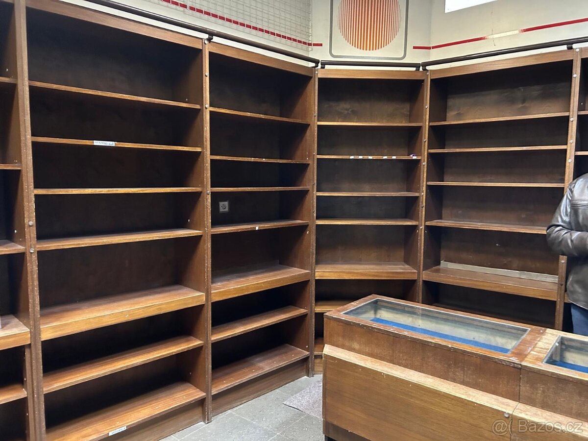 Dřevěné regály do prodejny - 4