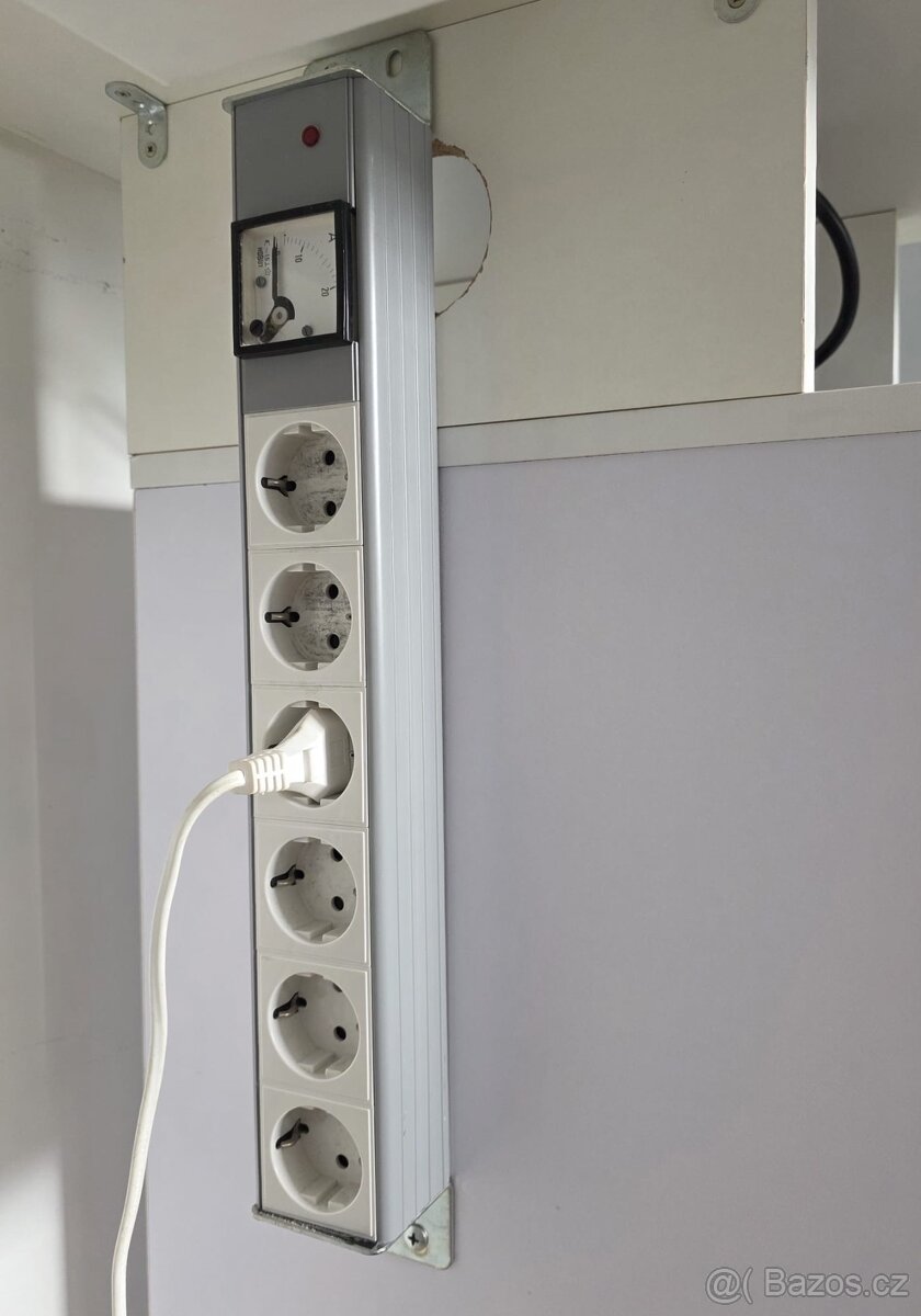 Manikérský stůl - 4