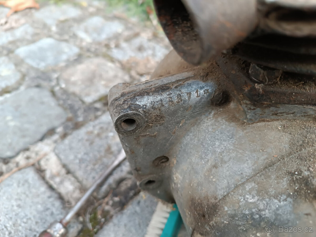 Motor ČZ 125T - 4