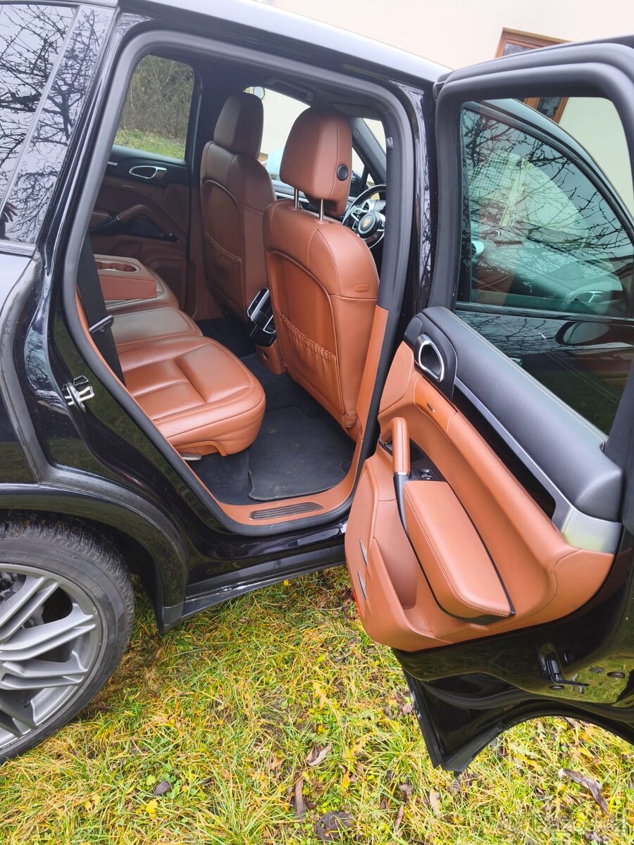 PORSCHE CAYENNE - 4