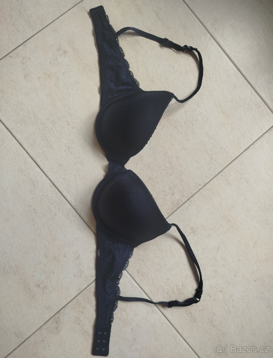 Šaty + podprsenka F&F + tričko za 60 - 4