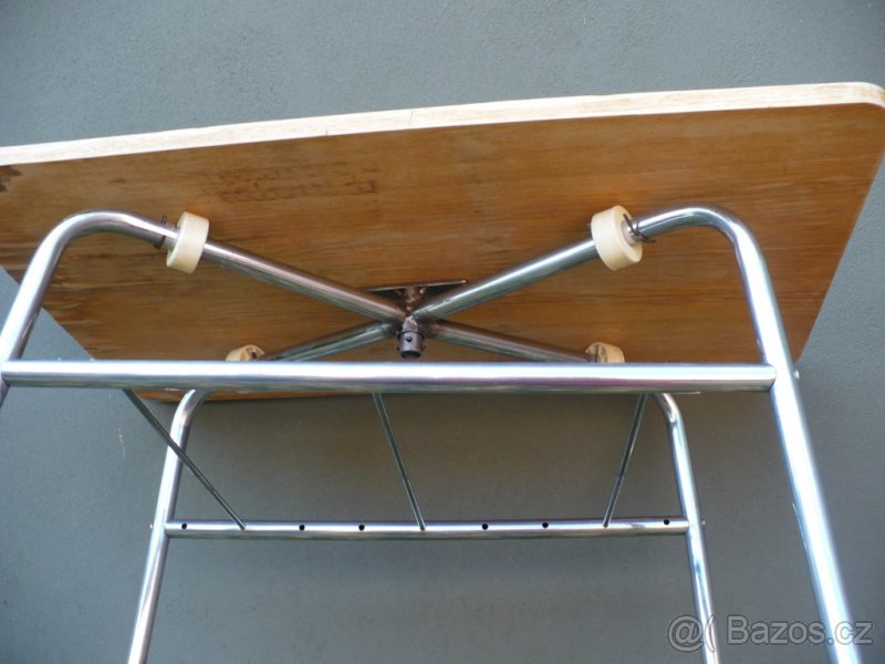 Trubkový otočný stolek ze 30 let - funkcionalismus - 4