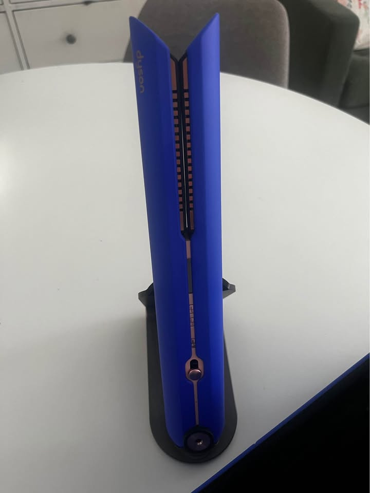 Žehlička na vlasy Dyson - 4