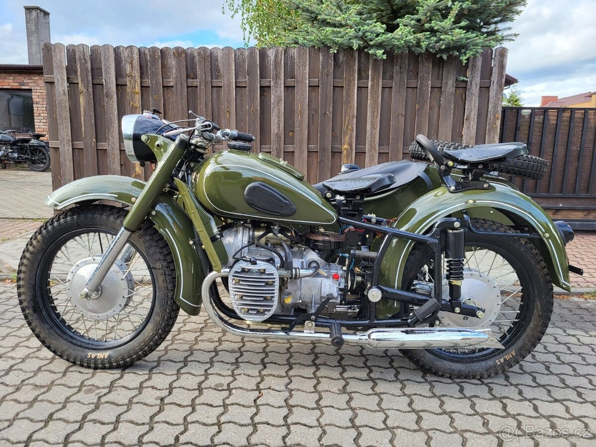 Dněpr,Ural K 750 se sajdou po pěkné renovaci - 4