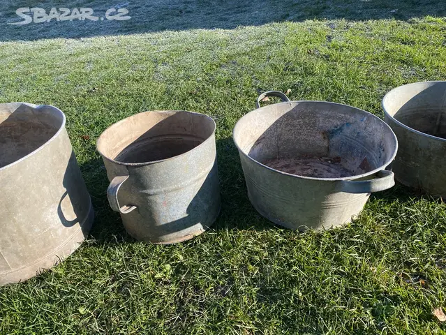 Stare plechove nadoby, pozinkovany hrnec, lavor - 4