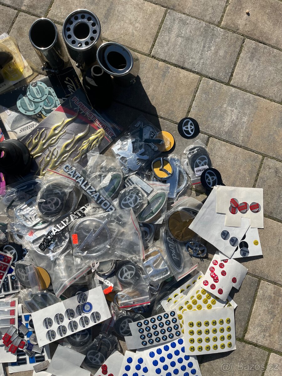 Autopotřeby, koncovky na výfuk, znaky, dorazy na dveře - 4