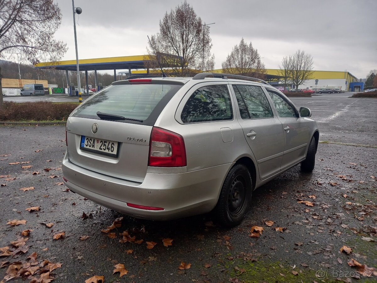 Prodám škoda octavia 2 facelift 1.2tsi 77kw - 4
