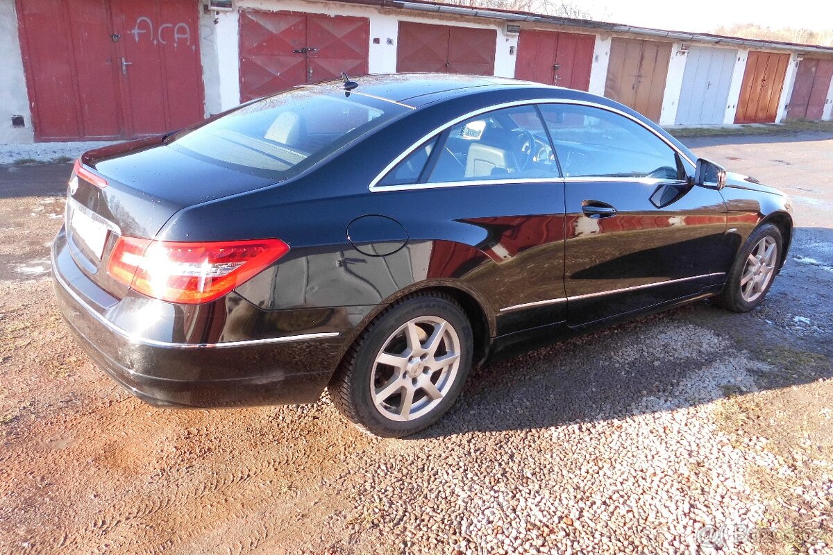 Mercedes-Benz Třídy E 250 kupé, coupe - 4