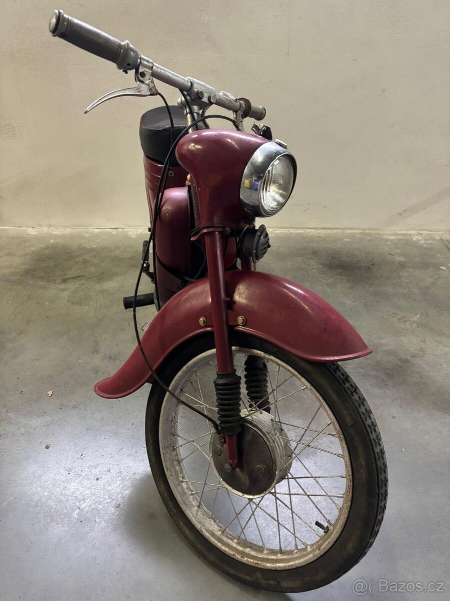 Jawa 555 - 4
