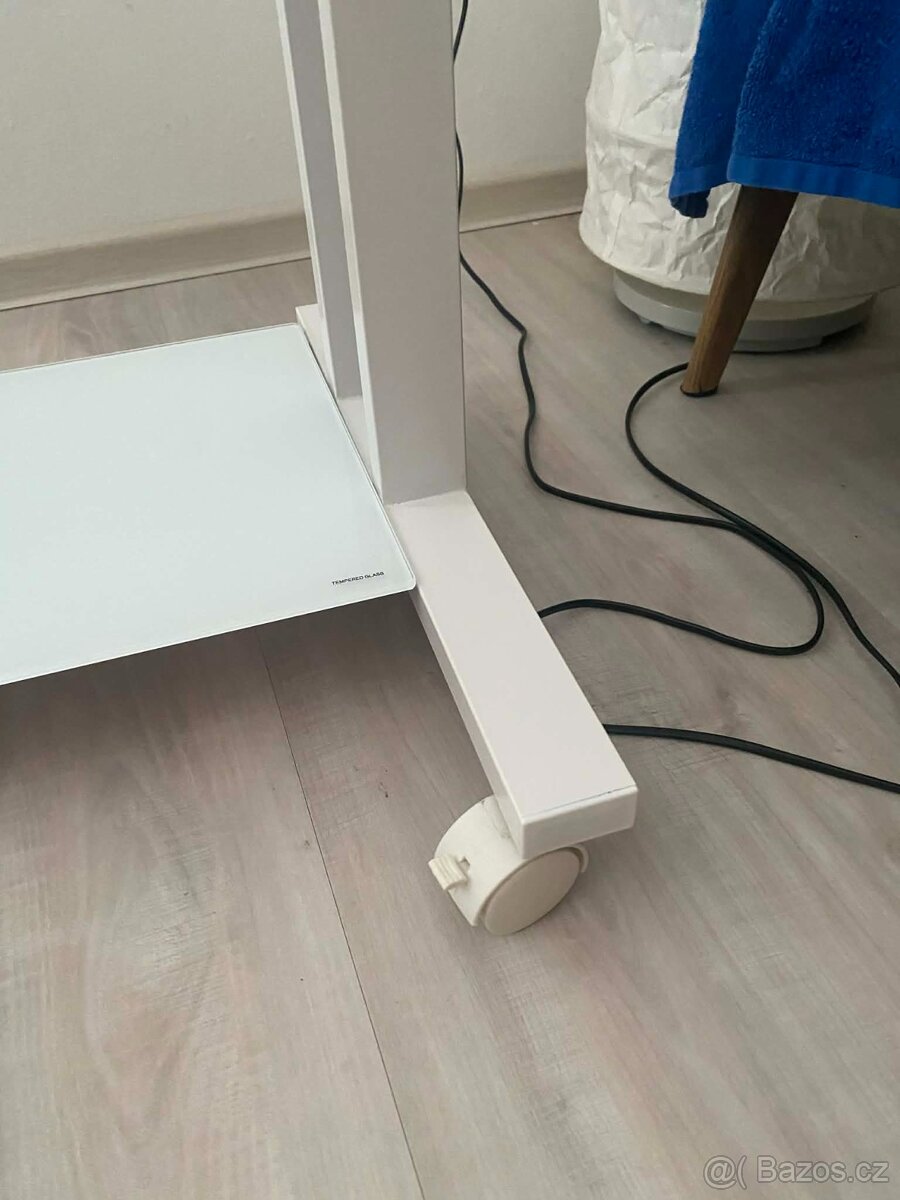 Skleněný stůl pro PC - 4