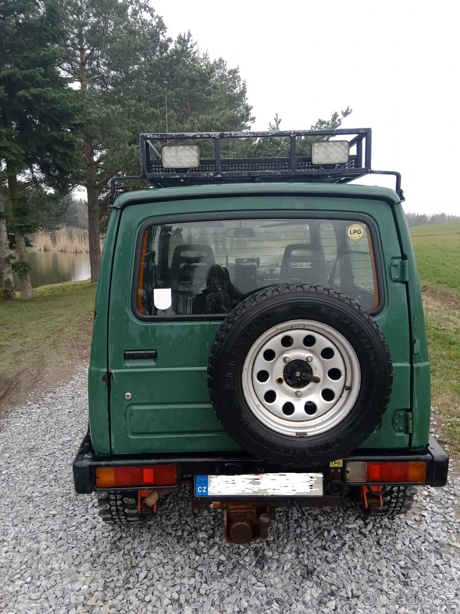 Suzuki Samurai
