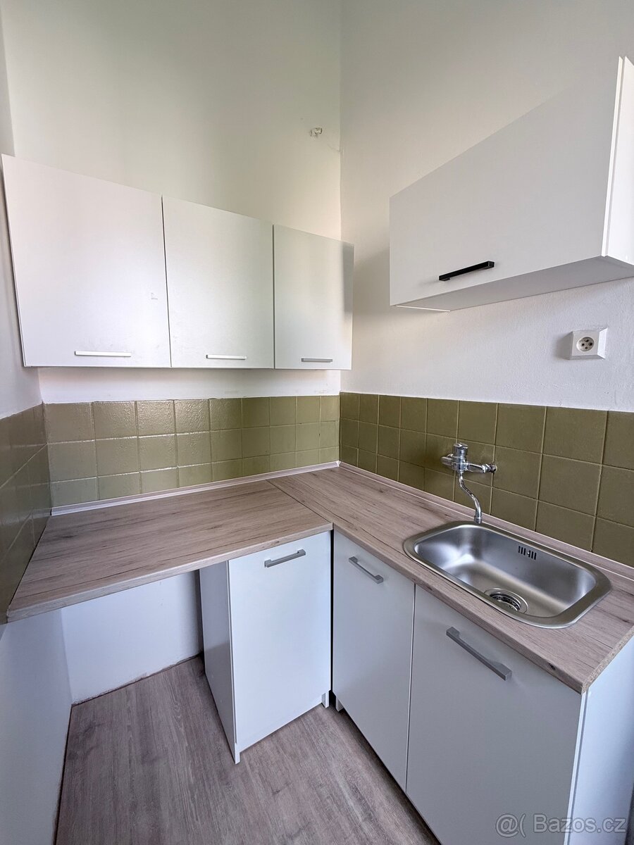 Prodej bytu OV, 1+1, 32 m² – Teplice, centrum - 4