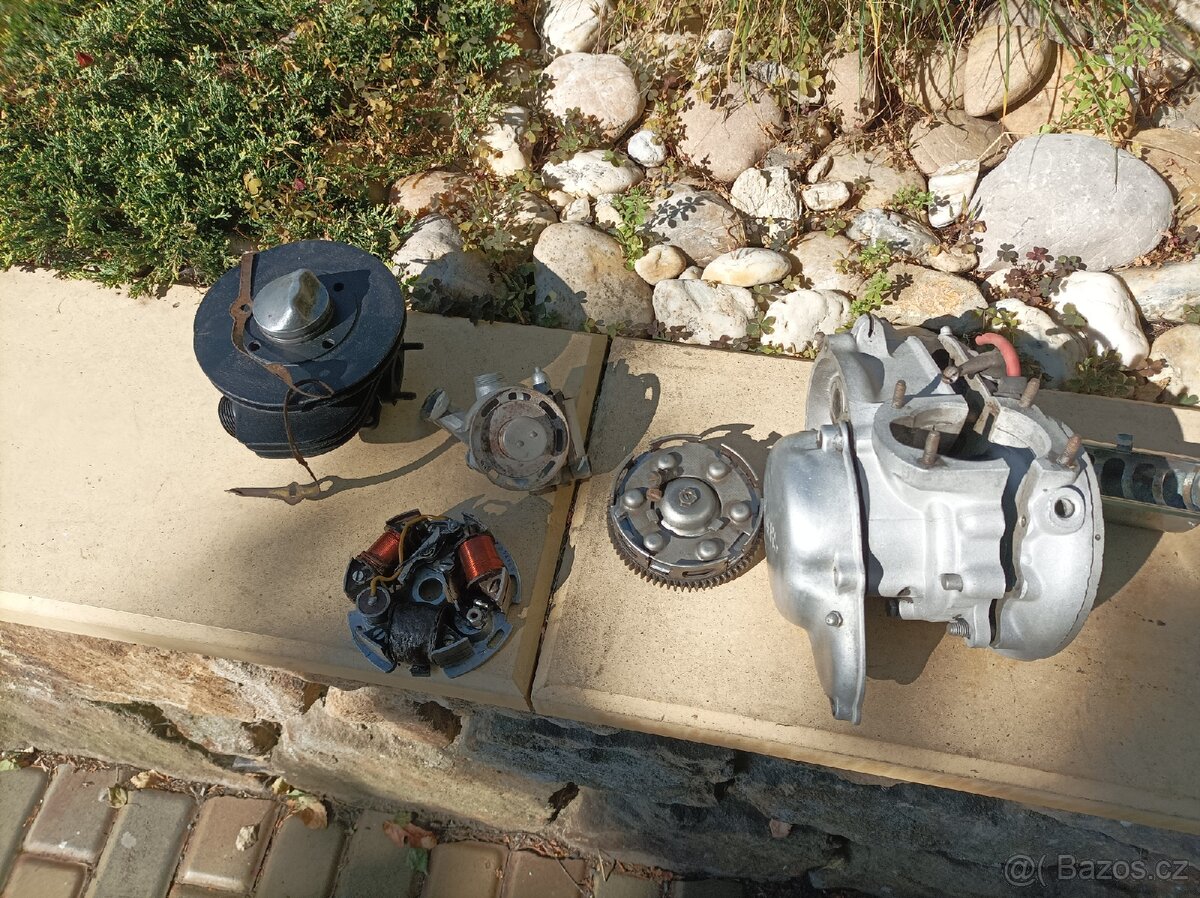 Díly auto.moto veterán - 4