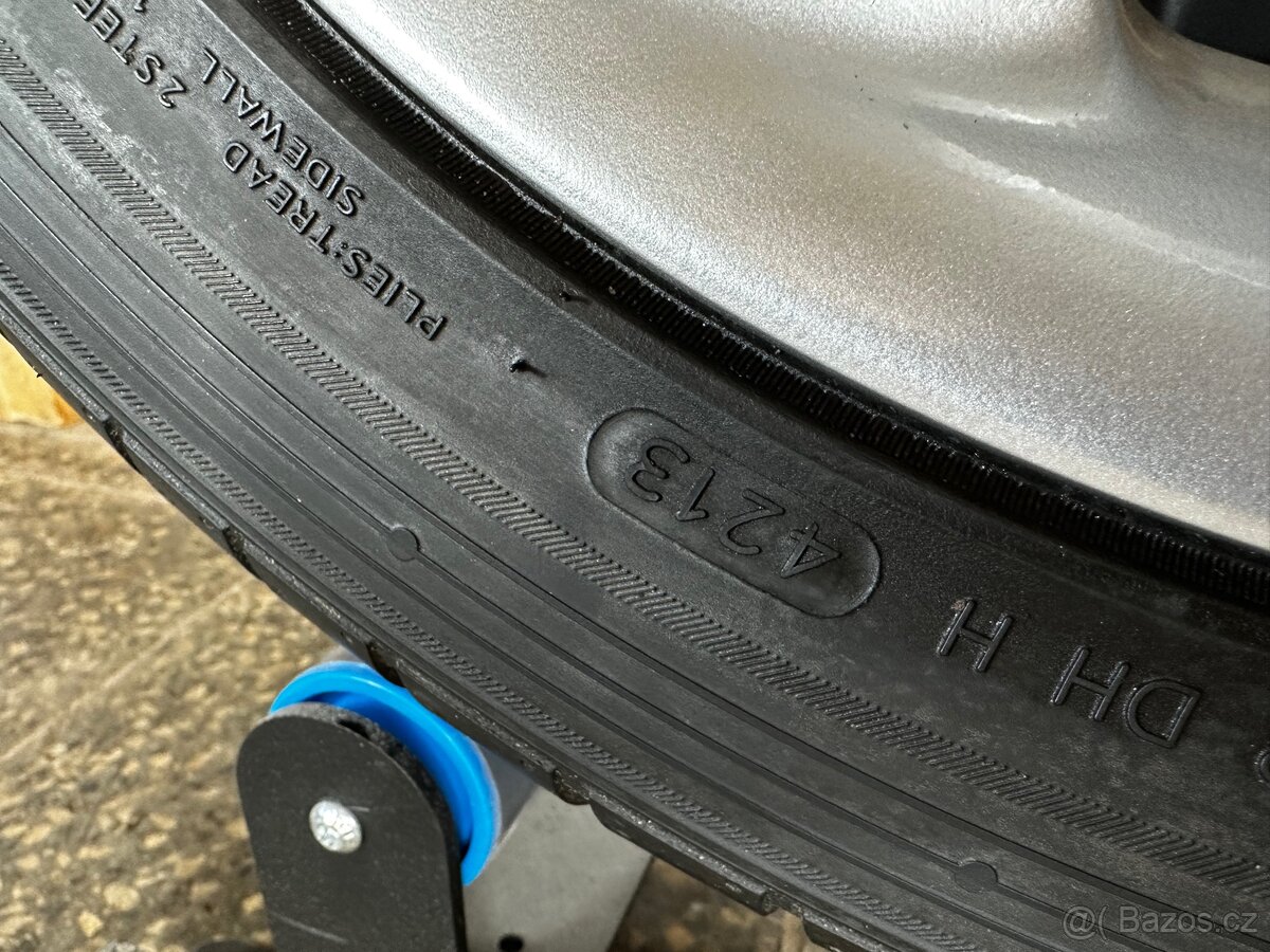 Alu kola 5x114.3 r17 s pneu (zr55) - 4