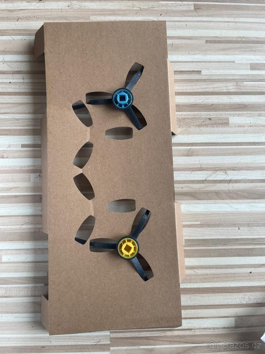 Roboticky vysavač ETA TIGER - 4