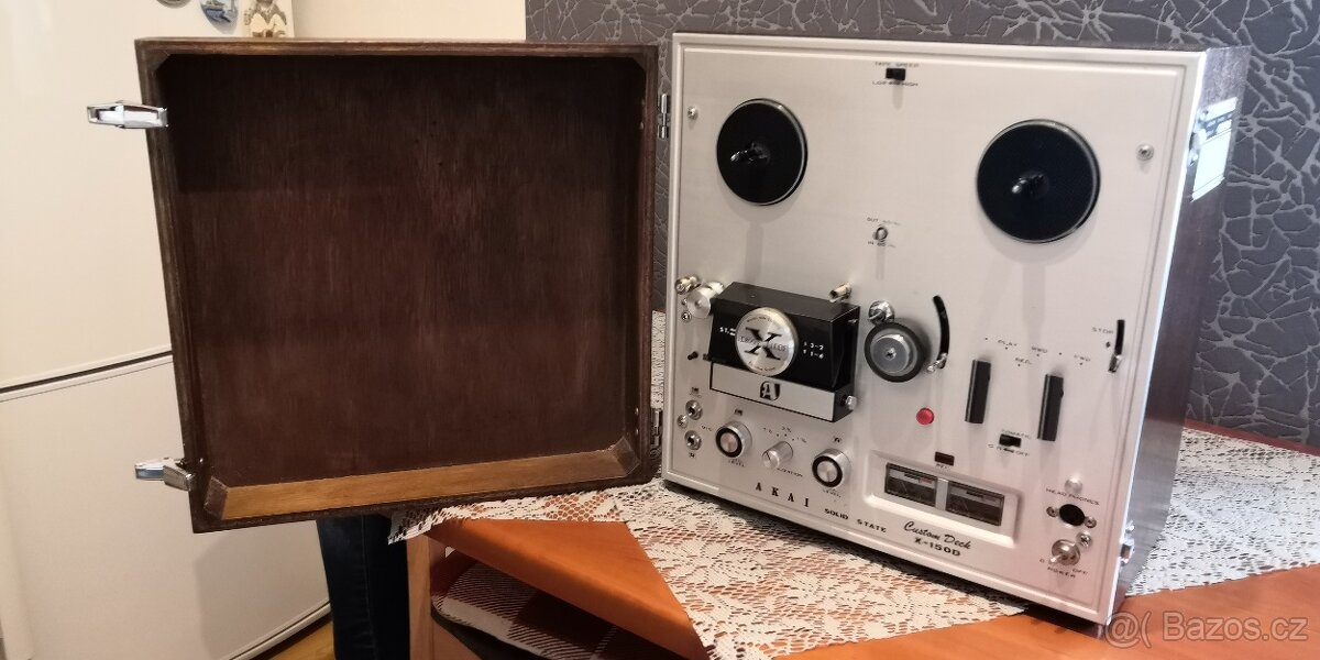 Magnetofon kotoučový AKAI - 4