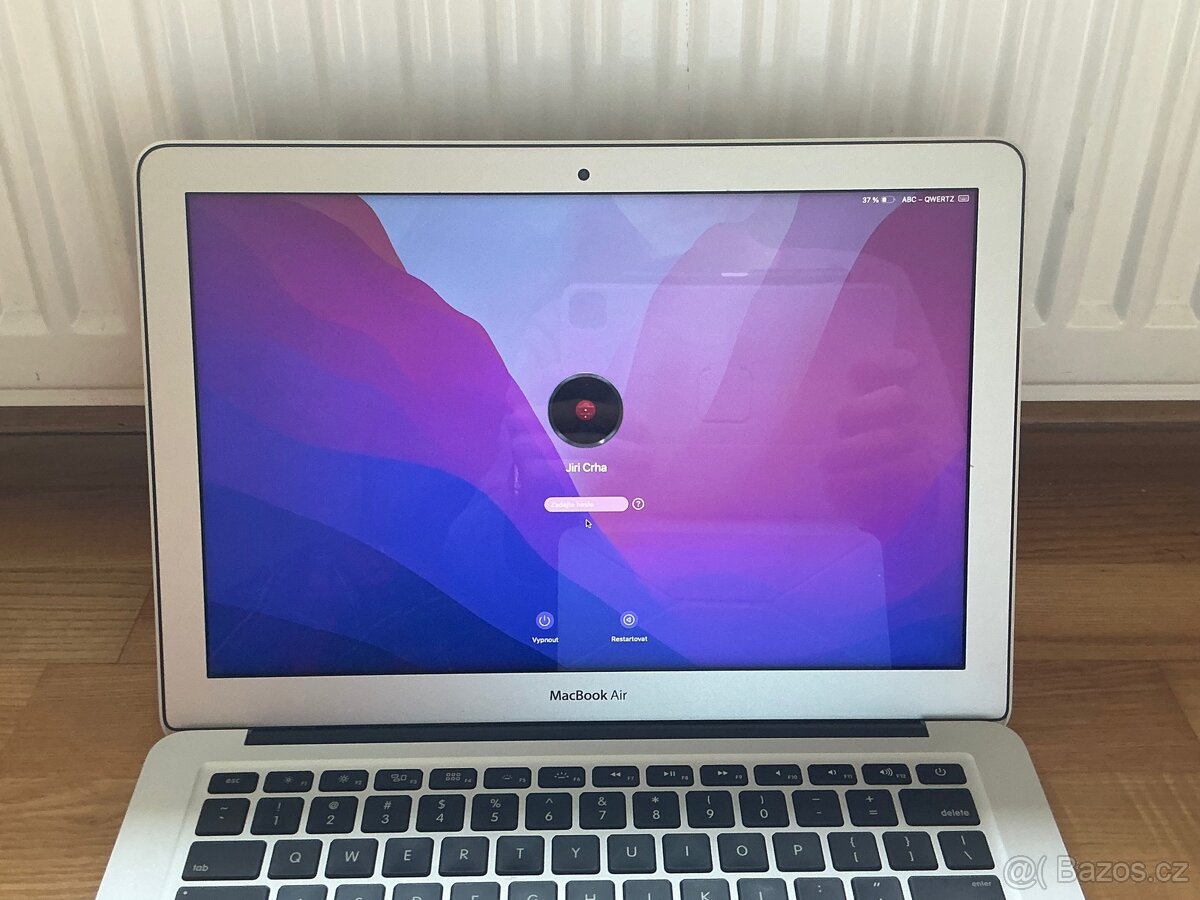 Apple MacBook Air 2017, 92 % baterie, Core i7 - 4