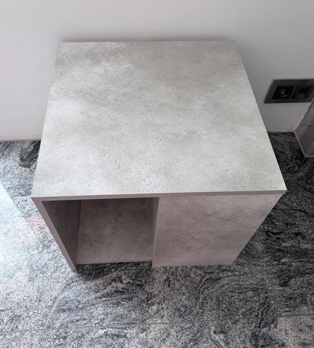 Odkládací stolek - 4