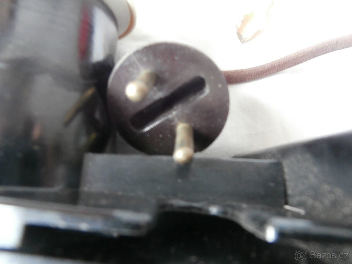 bakelitový projektor DIAR - 4