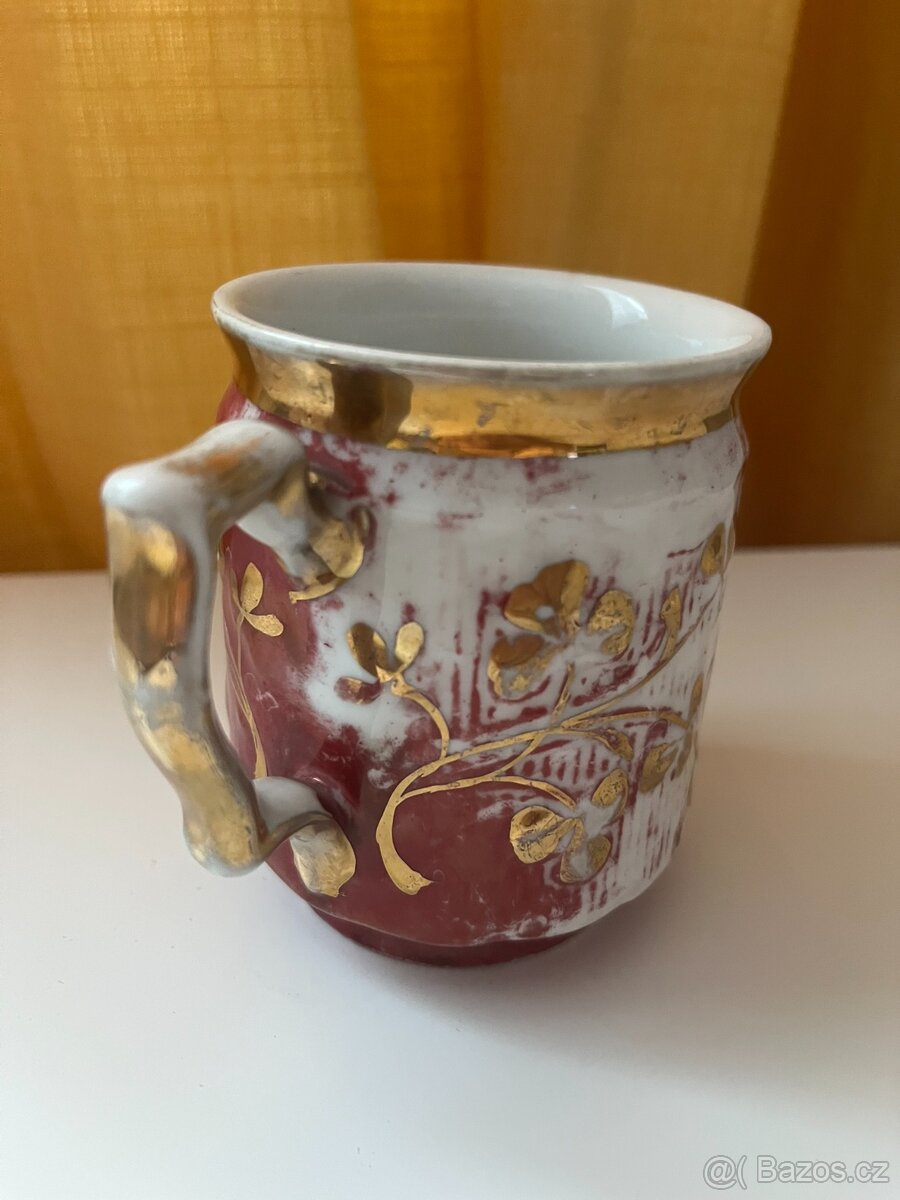 Starý hrnek - kafáč 3 ks; motivy - koně, krávy, jelen, srny - 4