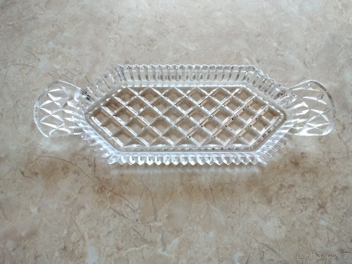 PRODÁM SKLENĚNÝ TÁCEK - 4