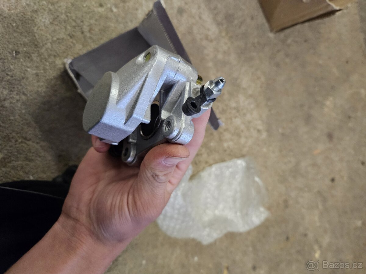 Brzdový třmen čtyřkolka atv 110ccm - 4