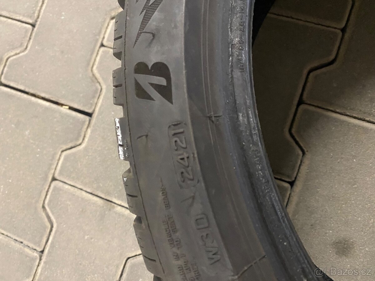 1x 225/40 r18 Bridgestone blizzak zimni 6mm - 4
