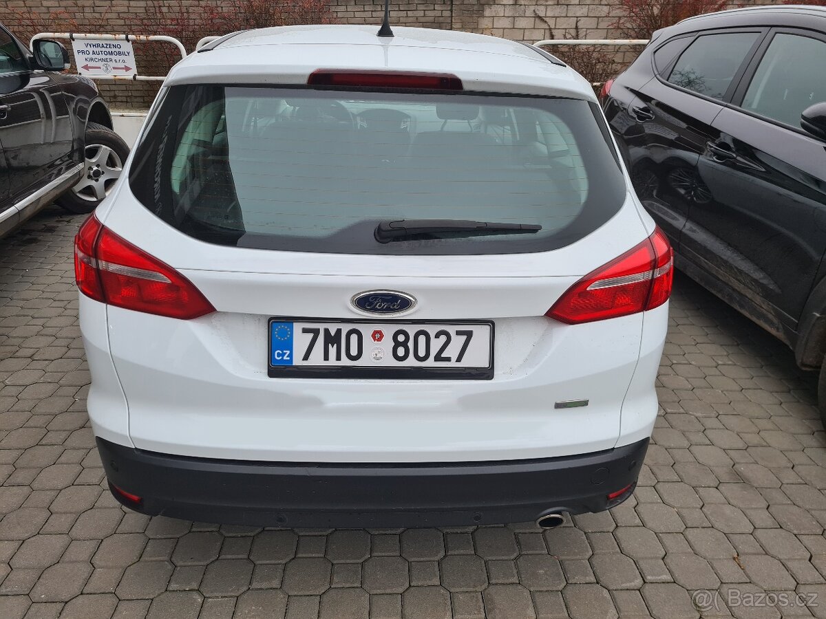 Prodám Ford Focus 1.5 ECOBoost 110 kW kombi super stav - 4