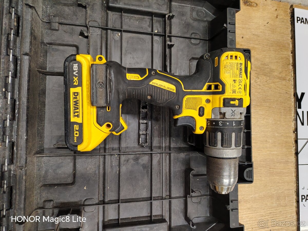 DeWALT DCD796 - 4