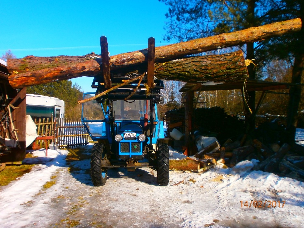 AKCE -- Nový čelní nakladač TUR 3 - 4