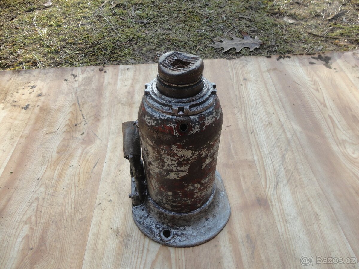 Prodám hydraulický zvedák. - 4