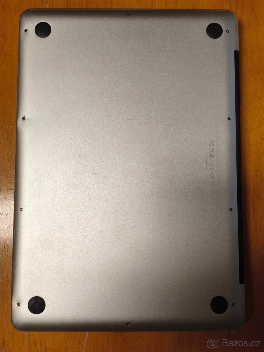 MacBook Pro 13" | 12GB RAM | SSD + HDD | USB-C nabíjení | M - 4