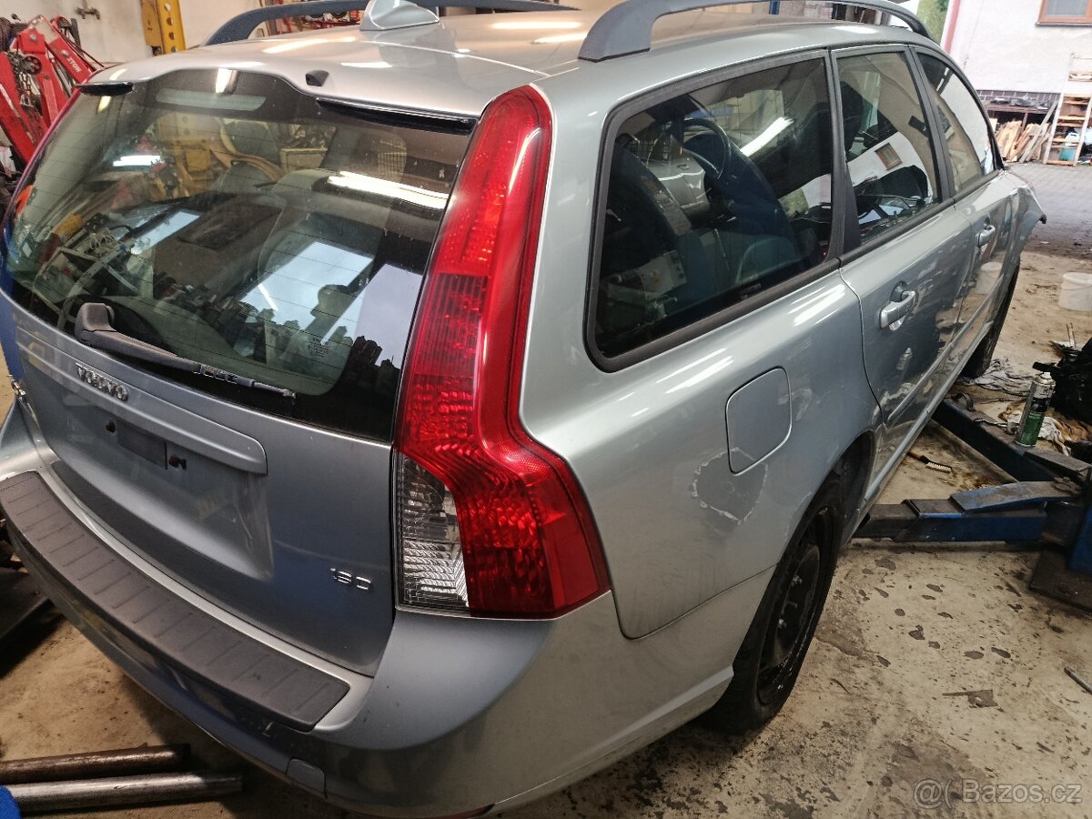 Volvo V50 na díly - 4