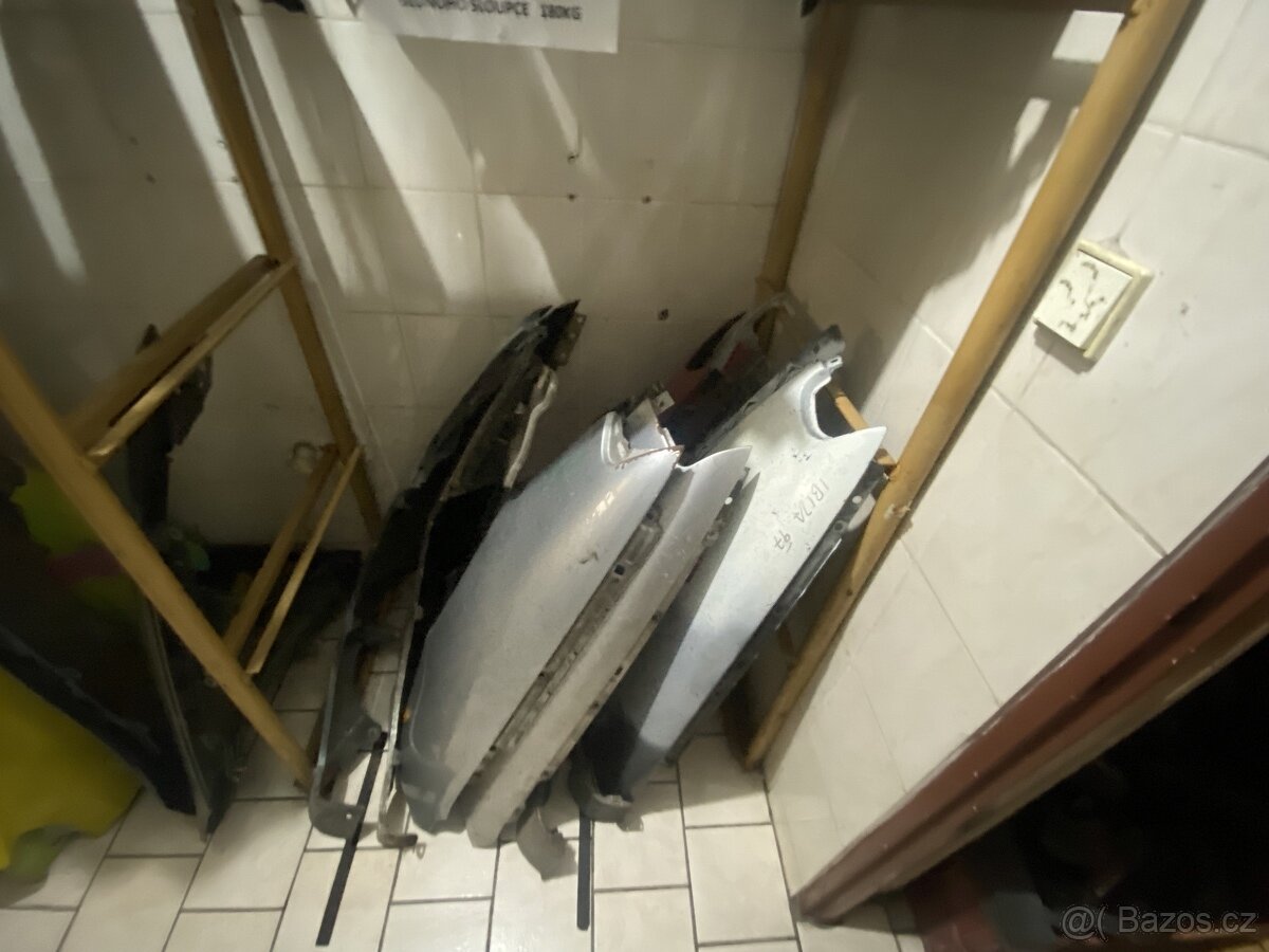 prodám přední blatník Škoda Fabia 2 tel 731328873 - 4