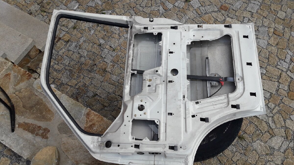 vw caravella, multivan, transporter t4 přední dveře - 4