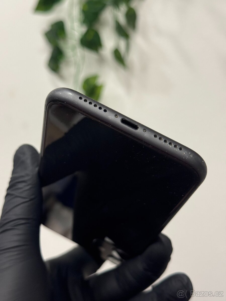 iPhone 11 64GB - 95% baterie, DPH - 4