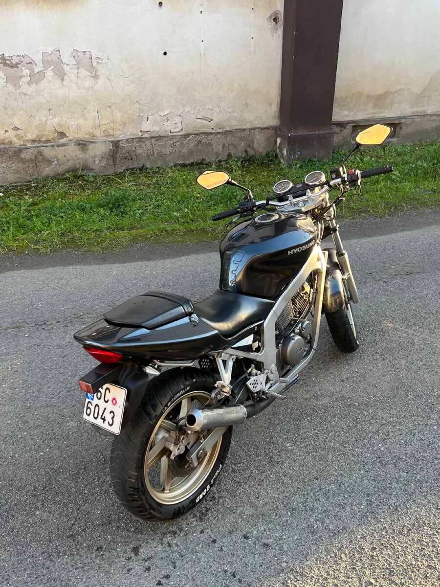 Hyosung GT 125 - 4