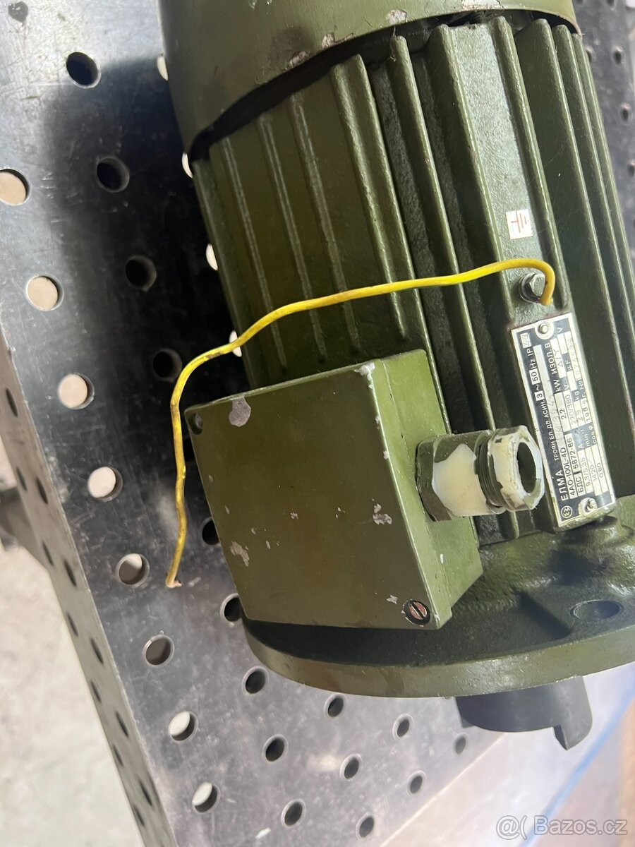 Prodám elektromotor 2,2kW - 4