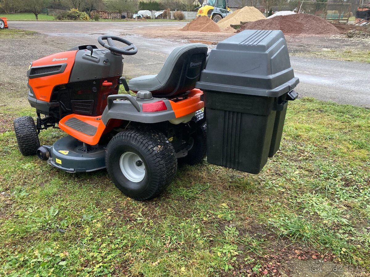 Zahradní traktor Husqvarna YTH 184 T - 4