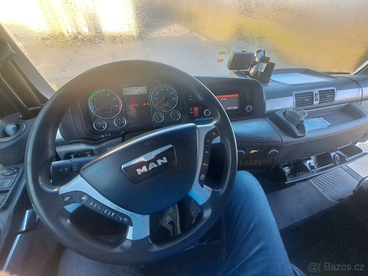 prodám pronajmu tahač MAN TGX 18.440 XL E6 2015/12 - 4