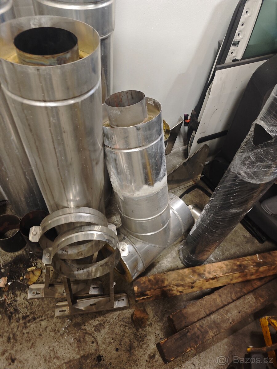 Prodám nerezový komín 130mm - 4