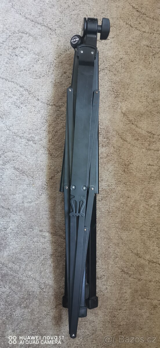 PRODÁM SKLÁDACÍ NOTOVÝ STOJAN K&M - 4