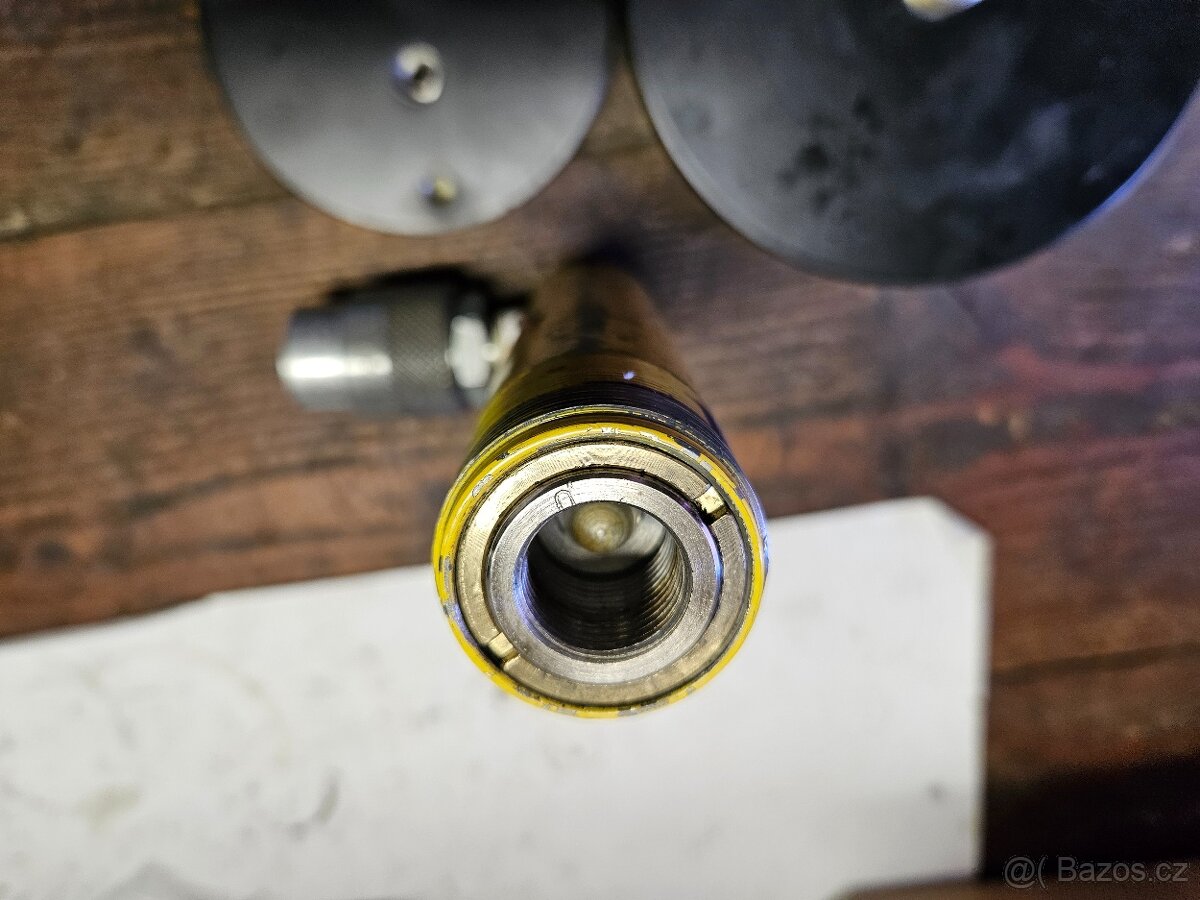 Prodám píst hydraulického lisu. - 4