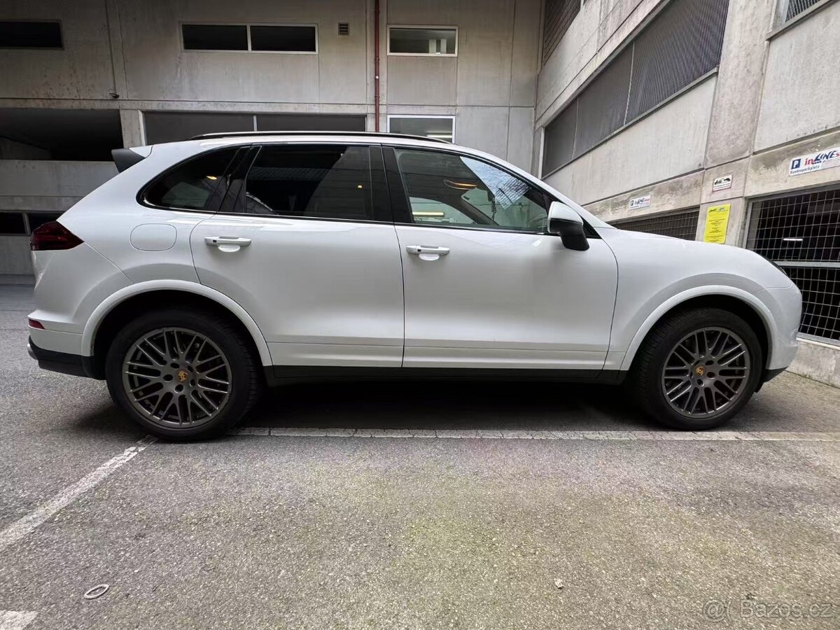 Porsche cayenne 2017 platinum edition - 4